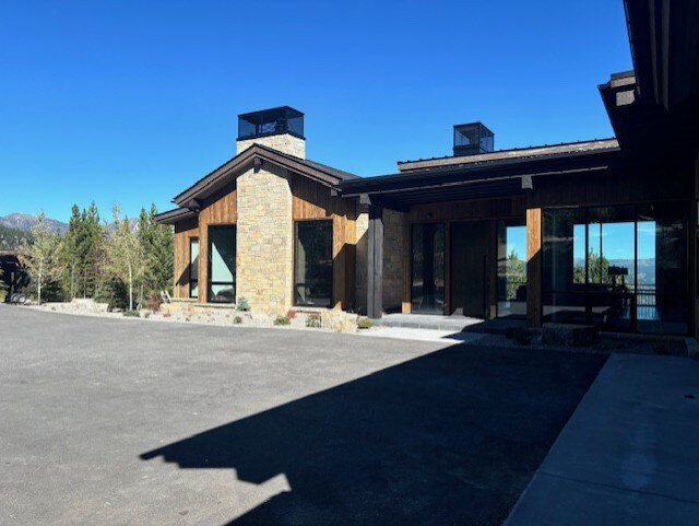 Impressive Ski-In, Ski-out house in Spanish peaks